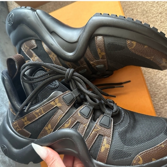 "Louis Vuitton" Archlight Sneaker 7.5 - Picture 1 of 4